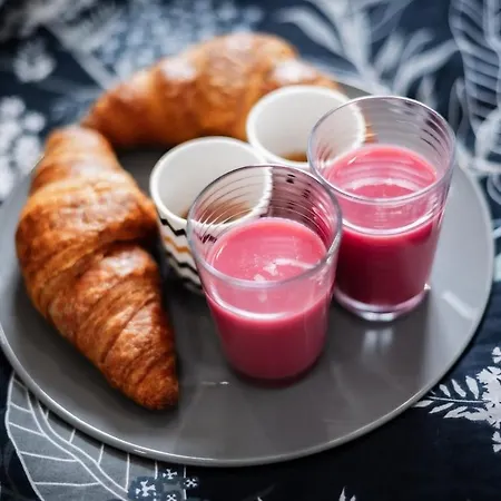 T2 Completely Renovated - Downtown Apartment *