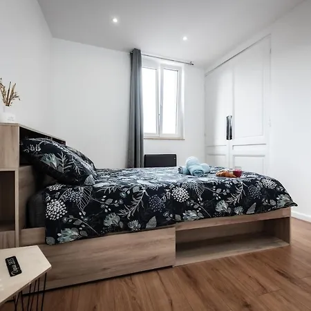 Apartment T2 Completely Renovated - Downtown