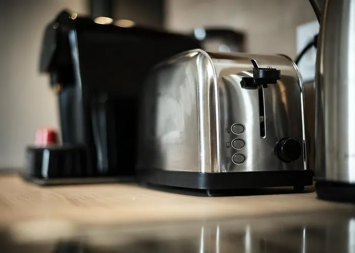 T2 Completely Renovated - Downtown