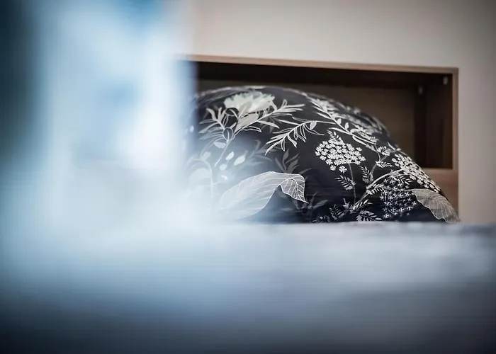 T2 Completely Renovated - Downtown * Ruan