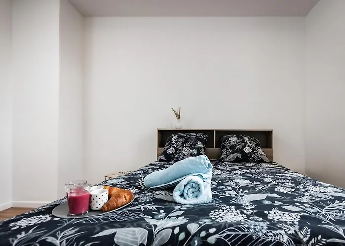 T2 Completely Renovated - Downtown *