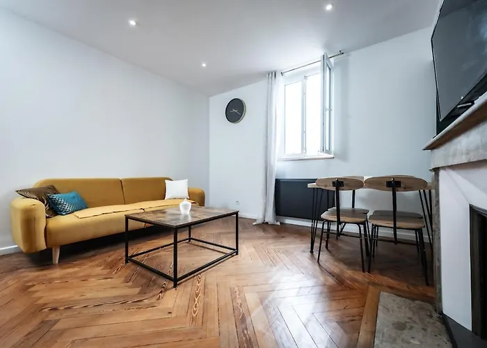 T2 Completely Renovated - Downtown * Ruan